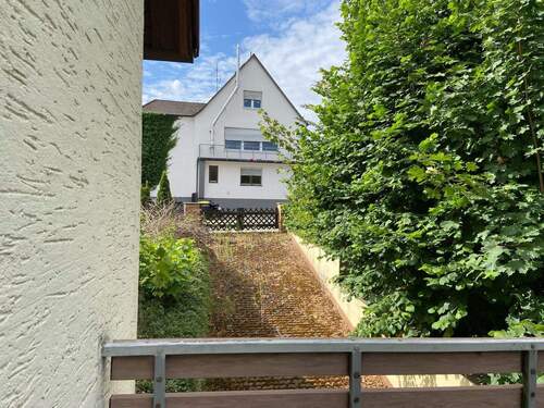 Blick vom Freisitz auf Garagendach - 