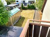 Blick von Balkon im OG Richtung Eingang - 5 Zimmer Mehrfamilienhaus, Wohnhaus in Cadolzburg