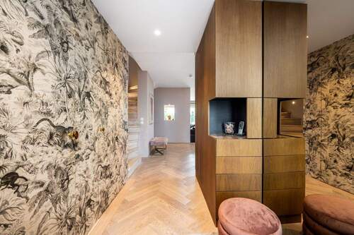 Eingangsbereich - 6 Zimmer Doppelhaushälfte in München