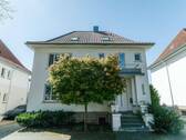 Frontansicht - Stilvolle Architektur trifft großzügiges Wohnen - Modernisiertes Wohnhaus in Warburg