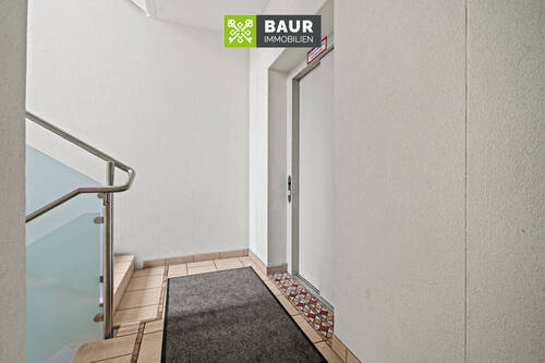 Allgem.Treppenhaus mit Aufzug - Etagenwohnung mit 88,00 m² in Biberach an der Riß zum Kaufen