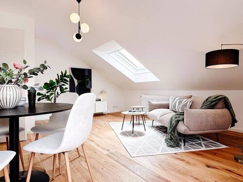 Wohnzimmer - 3 Zimmer Etagenwohnung in Leonberg