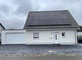 Hausansicht - Einfamilienhaus mit Garage und EBK in Schramberg-Waldmössingen
