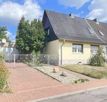 Ein Einfamilienhaus für eine kleine Familie mit Blick ins Grüne - Hillersleben
