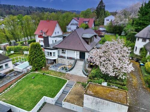 Hausansicht - 7 Zimmer Einfamilienhaus zum Kaufen in Horn-Bad Meinberg