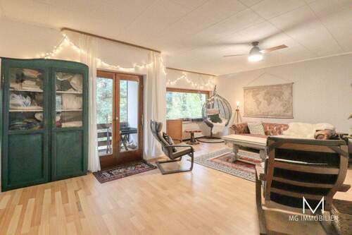 Wohnzimmer - 6 Zimmer Einfamilienhaus in Obernheim-Kirchenarnbach