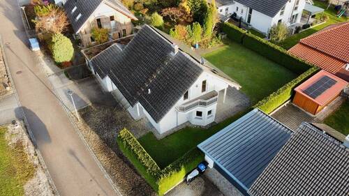 Ansicht mit Garten - 5 Zimmer Einfamilienhaus zum Kaufen in Erbach