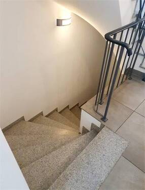 Treppe zum KG - 