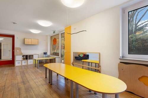 Wohnzimmer - Etagenwohnung mit 143,10 m&sup2; in Düsseldorf zum Kaufen