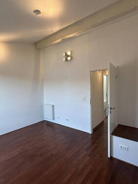 Zimmer 2 - 
