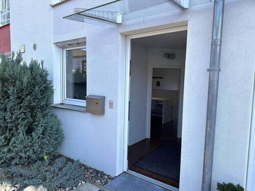Eingang - Klein, aber fein - Ihr neues Zuhause wartet.