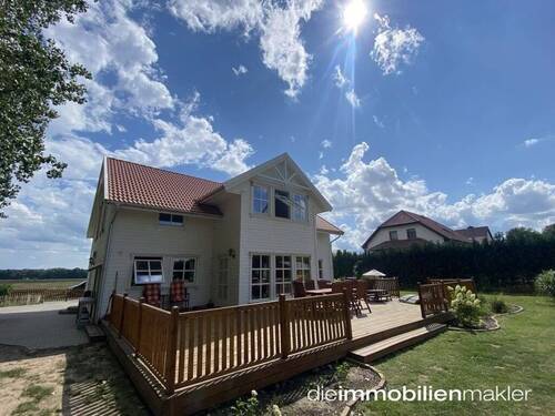 Hausansicht - Einfamilienhaus mit 192,00 m&sup2; in Luckau zum Kaufen