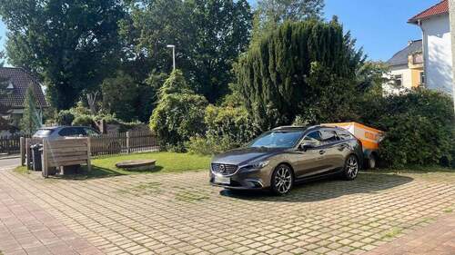 Parkflächen - 1 Zimmer Mehrfamilienhaus, Wohnhaus in Radebeul