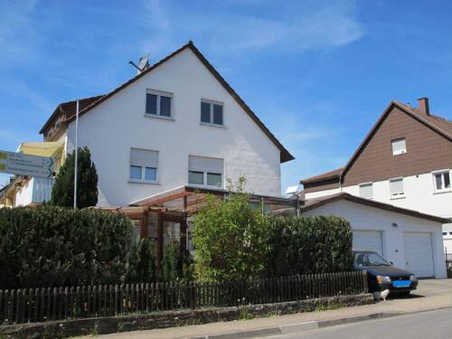 Haus mit Doppelgarage.JPG - 