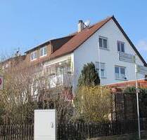 Gepflegtes 3-Familien-Wohnhaus mit Doppelgarage, Stellplatz, Fahrradraum, Garten in sonniger Lage - Schönaich