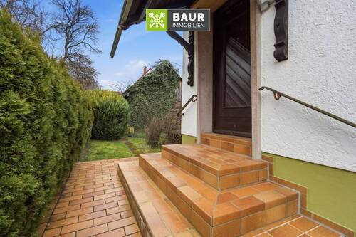 Eingang - Einfamilienhaus mit 125,00 m&sup2; in Winterlingen zum Kaufen