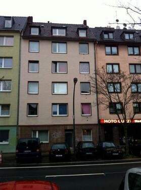 Vorderansicht - Schöne 3-Zimmer Wohnung mit Balkon (WE 05)