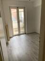 Zimmer 1 mit Zugang zum Balkon - 3 Zimmer Etagenwohnung zum Kaufen in Düsseldorf