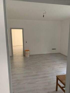 Zimmer 2 - 3 Zimmer Etagenwohnung in Düsseldorf