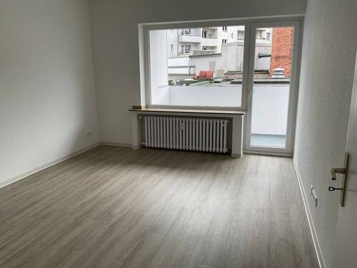 Wohnen Zug. Balkon - 2 Zimmer Etagenwohnung zur Miete in Düsseldorf