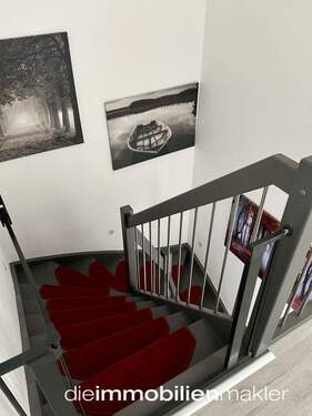 Treppe - Mehrfamilienhaus, Wohnhaus mit 145,00 m&sup2; in Luckau zum Kaufen