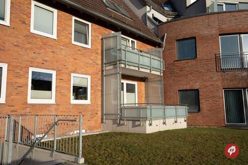 Bild 1 - Tolle 3-Zimmer Wohnung im Hochparterre mit großem Balkon und Stellplatz