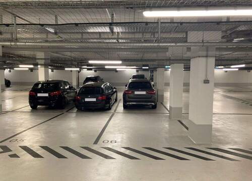 Tiefgaragenstellplätze - Tiefgaragen Parkplätze im T1 an der Donnersberger Brücke zu vermieten!