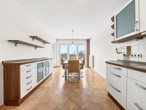 Küche und Esszimmer - 