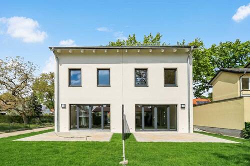 Hausrückansicht - 5 Zimmer Doppelhaushälfte in Berlin