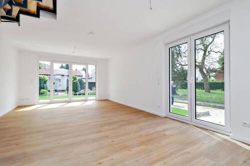Wohnbereich - Doppelhaushälfte mit 128,00 m&sup2; in Berlin zur Miete