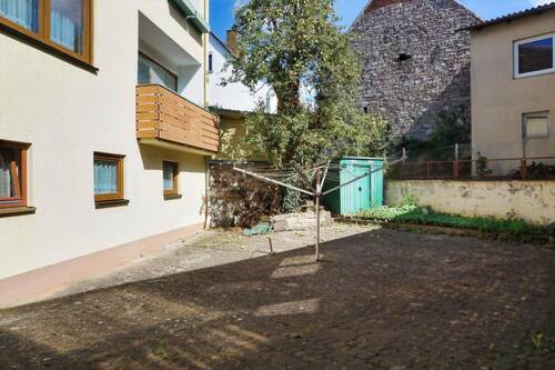 Hinterhof - 