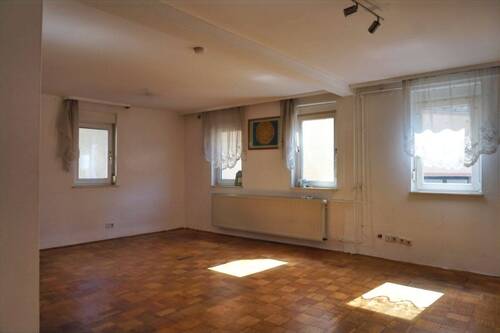 Zimmer 2 EG (Wohnzimmer) - 8 Zimmer Einfamilienhaus in Hammelburg