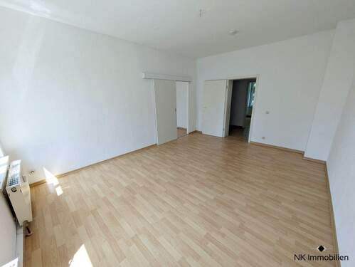 Wohn- & Schlafzimmer - 