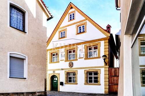 © KU Praxis Forchheim - Repräsentative Büro-Praxisfläche mit Terrasse in zentraler Lage!