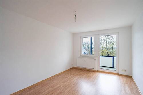 Wohnzimmer - Moderne Wohnung mit Dusche am Stadtpark