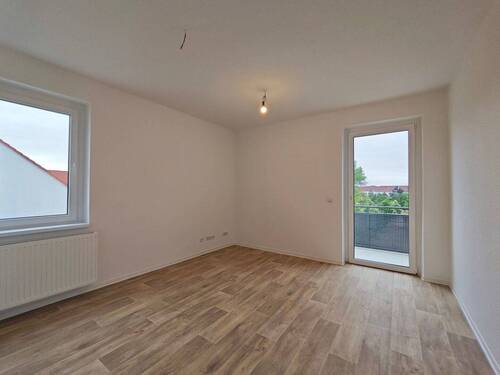 Wohnzimmer - 2 Zimmer Etagenwohnung zur Miete in Merseburg