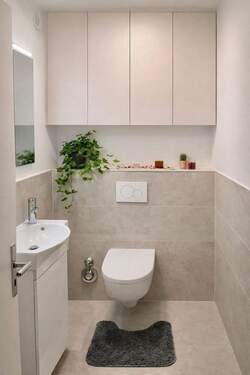 . - 2 Zimmer Etagenwohnung in Düsseldorf