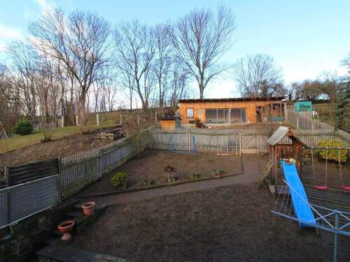 Garten mit Gartenhaus - 