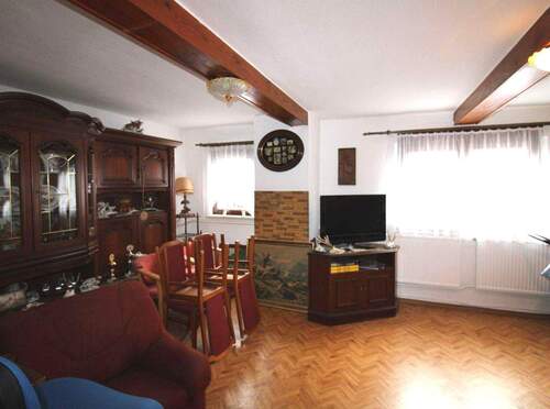 Altbau - Mehrfamilienhaus, Wohnhaus mit 280,00 m&sup2; in Tonna zum Kaufen