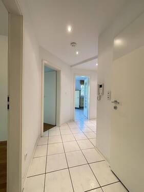 Flur - 3 Zimmer Etagenwohnung in Hannover