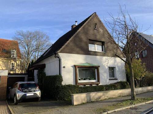 Strassenansicht - Einfamilienhaus in beliebter Wohnlage (Erbbau)