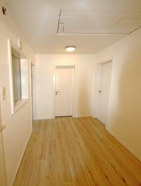 Flur - Etagenwohnung mit 95,00 m&sup2; in Nordhorn zur Miete