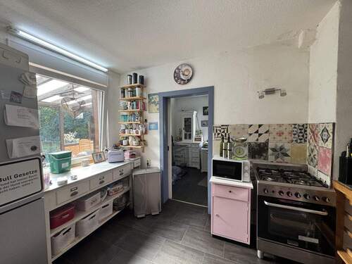 Küchenbereich der re DHH - 