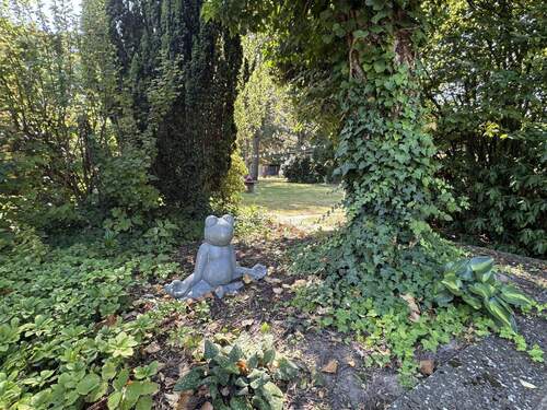 Gartenansicht hinter Terrasse - Mehrfamilienhaus, Wohnhaus mit 158,60 m&sup2; in Castrop-Rauxel zum Kaufen