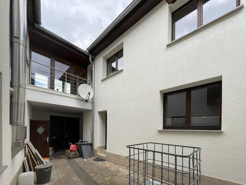 Innenhof - Einfamilienhaus mit 267,60 m&sup2; in Kölleda zum Kaufen