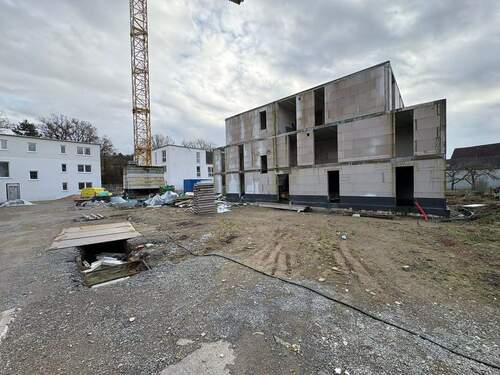 Gebäudeansicht - 6 Zimmer Mehrfamilienhaus, Wohnhaus zum Kaufen in Greußenheim