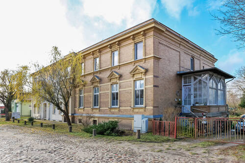 Hausansicht - 1 Zimmer Mehrfamilienhaus, Wohnhaus zum Kaufen in Friedland OT Weichensdorf