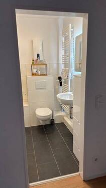 Badezimmer Ansicht 1 - Etagenwohnung in Düsseldorf zur Miete