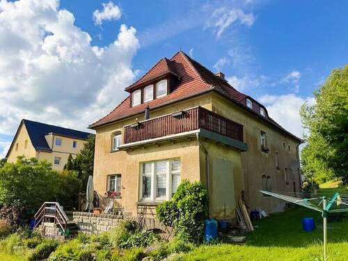 MFH von Süd - 1 Zimmer Bauernhaus, Landhaus in Neustadt