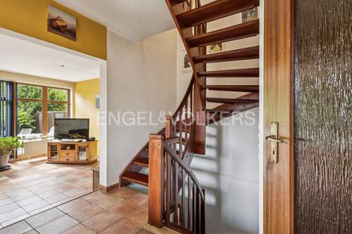 Flur im Erdgeschoss - 4 Zimmer Reihenendhaus in Ammersbek